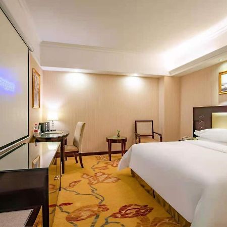 Vienna Hotel Baoan Liutang Xin'an  Exterior foto